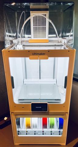 Ultimaker S5 Pro 3D Printer station